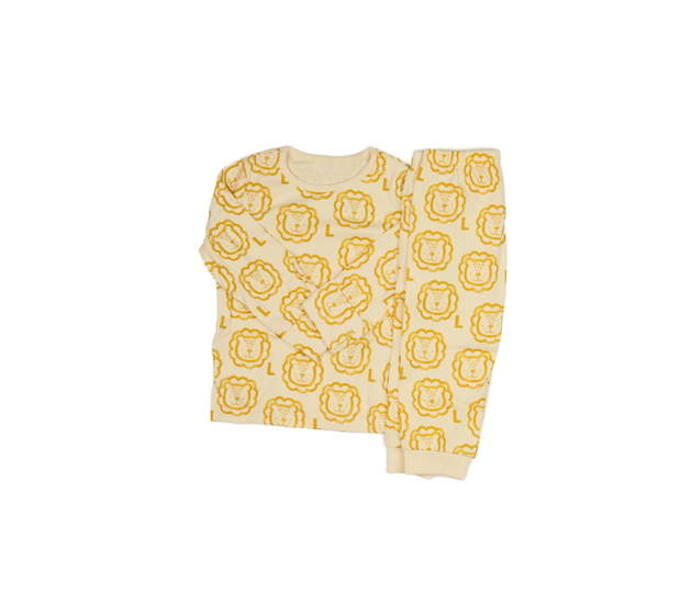 Žluté pyžamo se lvem George