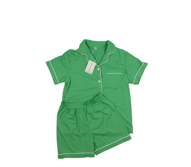 Nové zelené lehce saténové pyžamo  