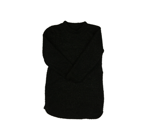 Černý žinylkový delší svetr