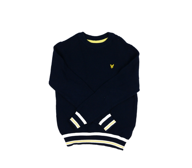 Tmavě modrý svetr s bílými pruhy 