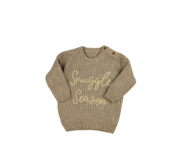 Hnědý svetr s nápisem George