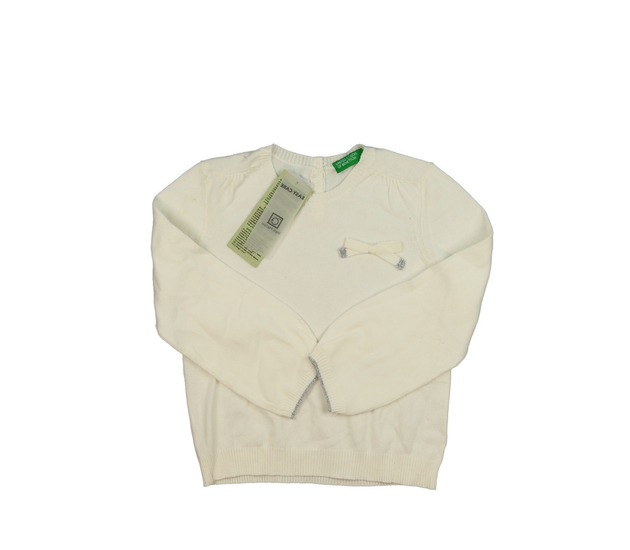 Nový krémový svetřík Benetton 